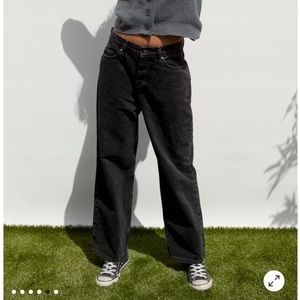 🖤urban outfitters mom jeans🖤